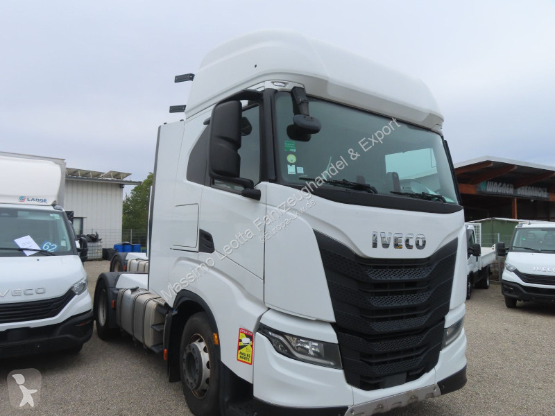 Iveco S-Way 490 Intarder FZ.13 tractor unit