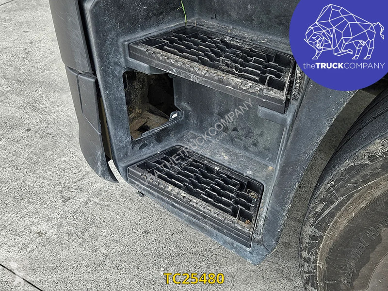 Renault T 520 tractor unit