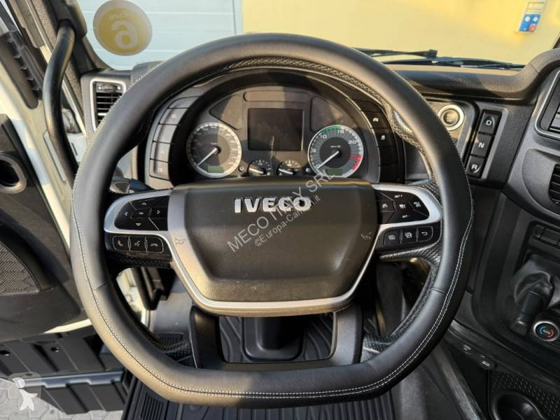 Iveco 490 tractor unit