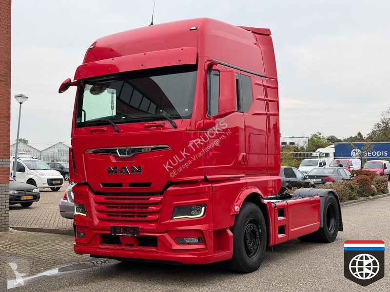 MAN 18 510 tractor unit