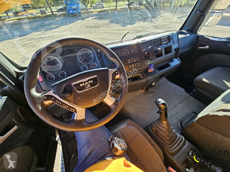 MAN 18.430 tractor unit