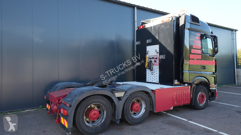 Mercedes 3351 6x4 tractor unit 360.700km...