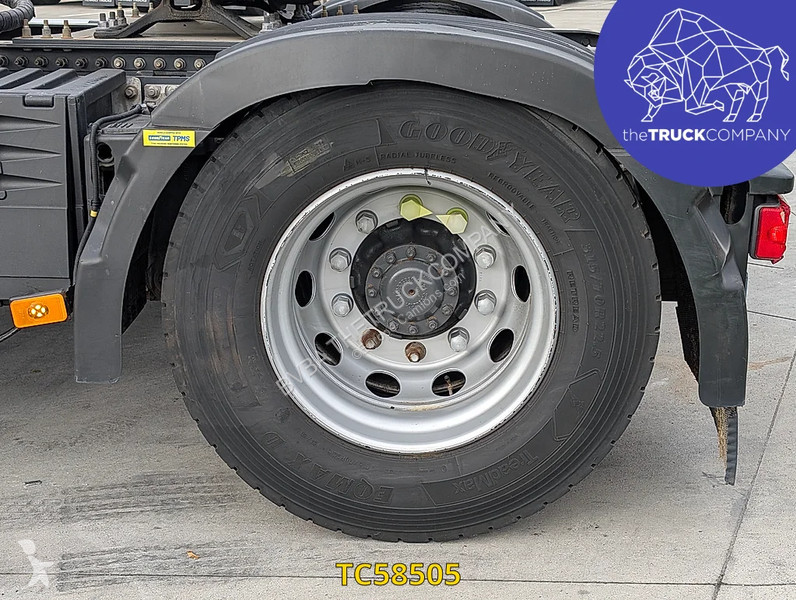 Renault T 520 tractor unit