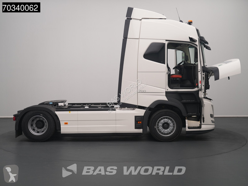 Volvo 700 FH 4X2 NEW! Retarder 2xTanks...