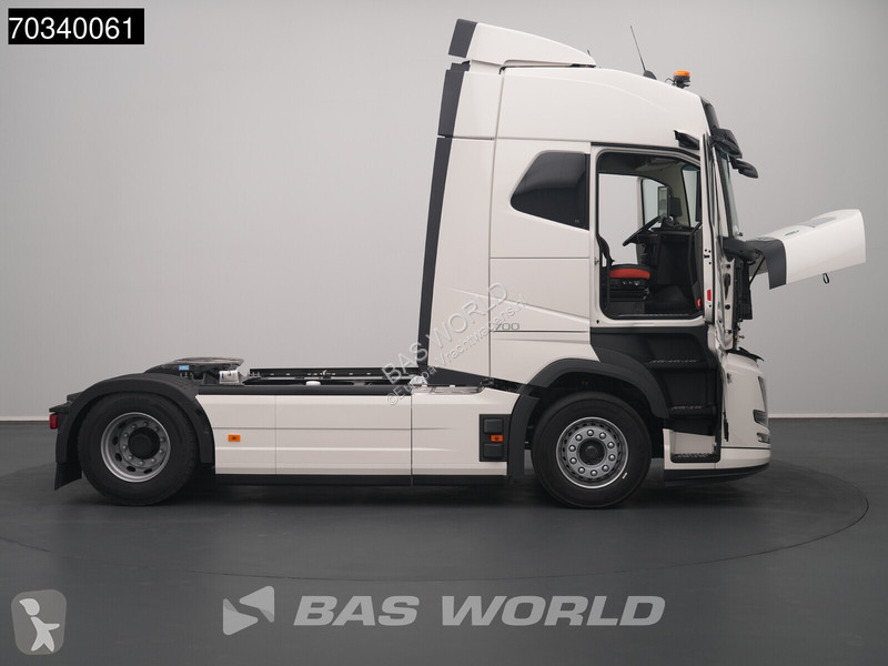 Tahač Volvo 700 FH 4X2 NEW! Retarder 2xTanks...