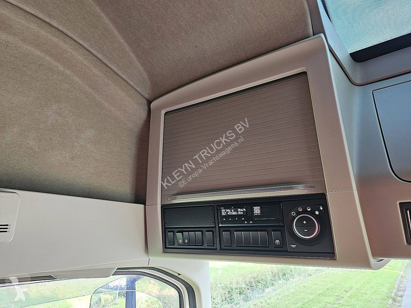 Volvo 500 XL tractor unit