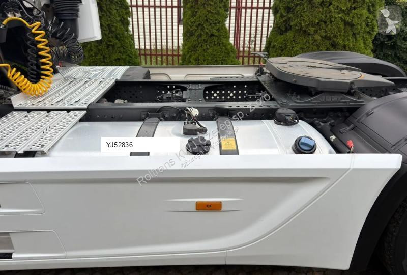 Mercedes 1848 tractor unit