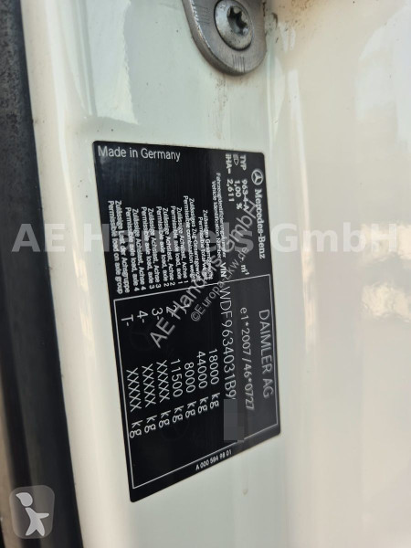 Mercedes 1843 BigSpace BL...