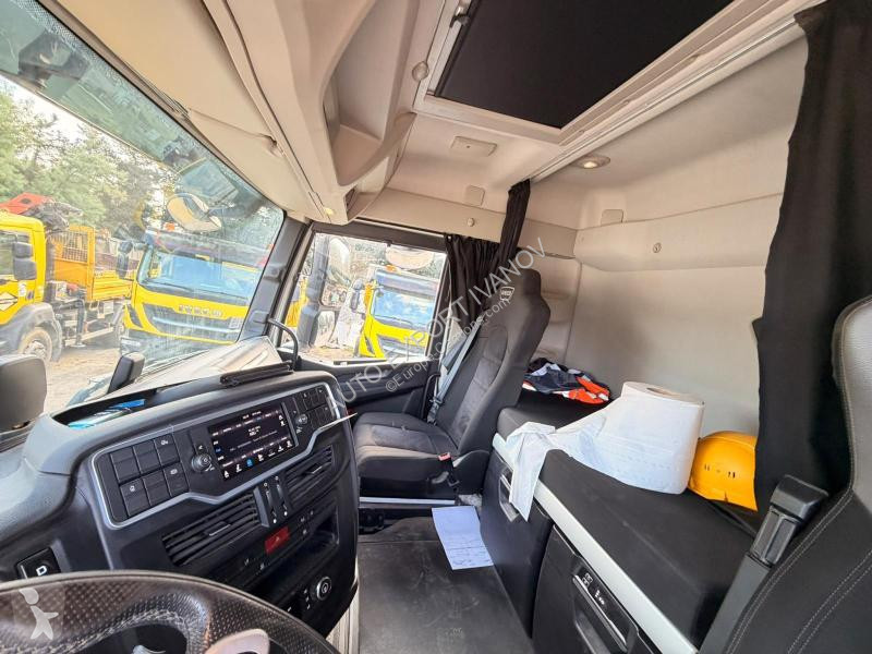 Iveco 530 tractor unit