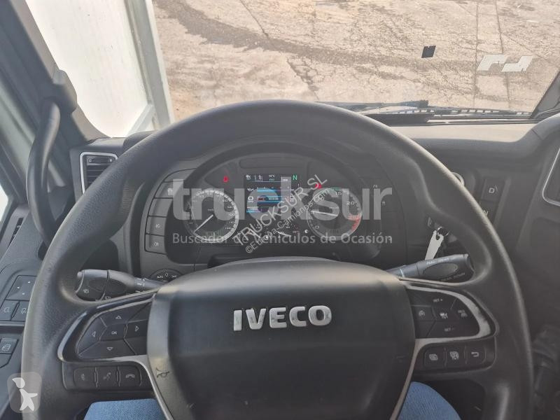 Iveco AS440S46T/P tractor unit