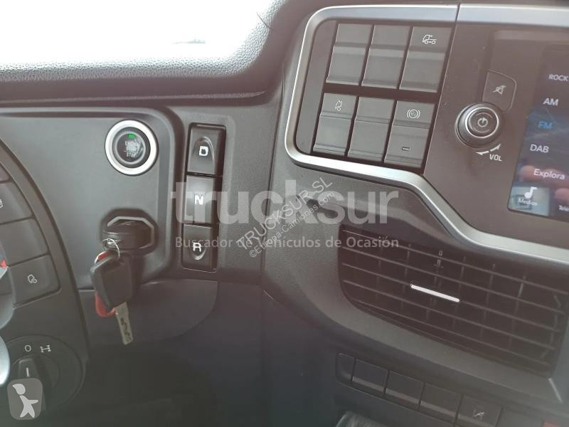 Iveco AS440S46T/P tractor unit