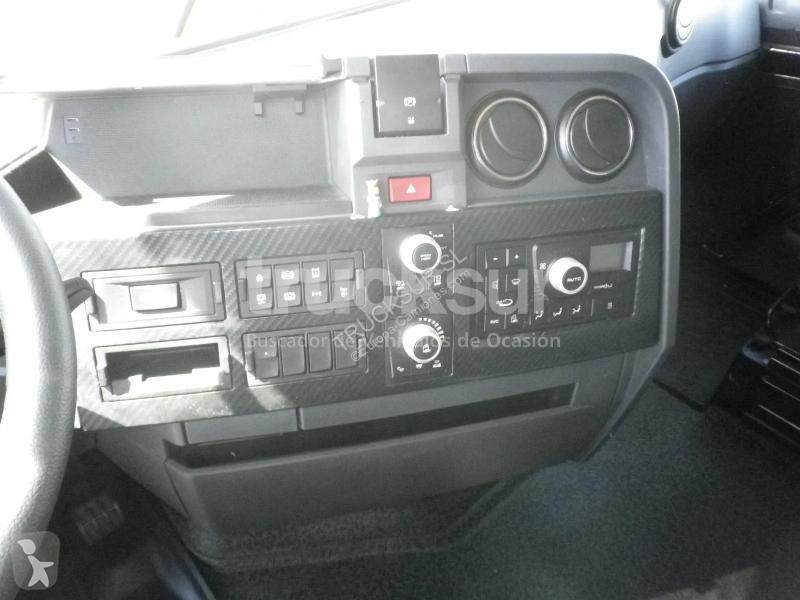Renault T520 HIGH SLEEPER CAB EVO tractor unit