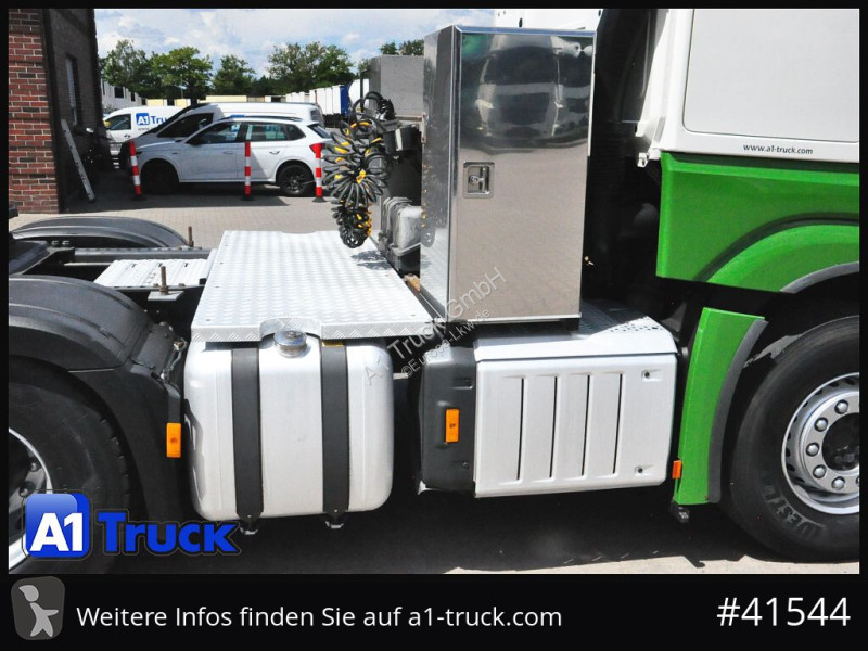 Tahač Mercedes 2858 LS 6X4 neue Modell, 120...