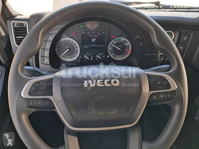 Iveco AS440S49T/P tractor unit