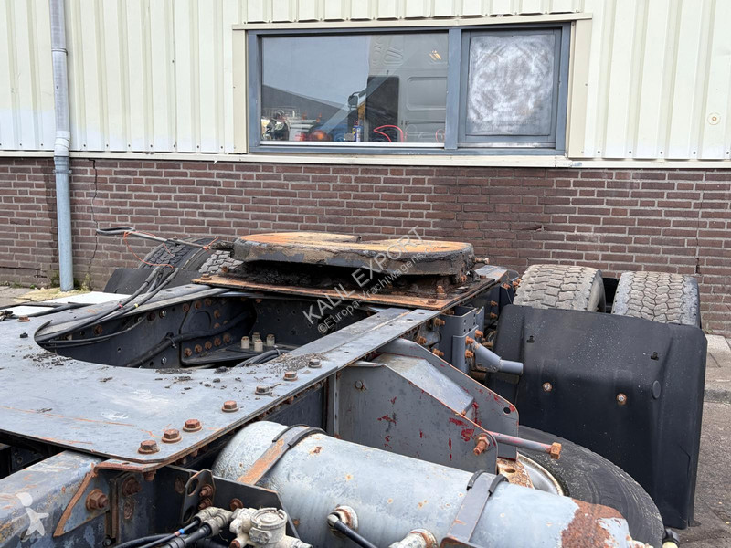 Renault 400 Tractor - Manual Gearbox - Sleeping...