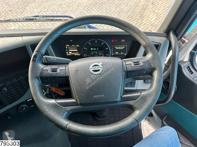 Tahač Volvo 460 EURO 6, 6x2, PTO, RHD