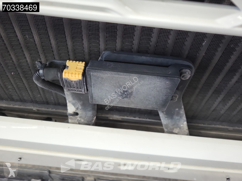 Tahač Volvo 500 4X2 XL 2x Tanks I-ParkCool ACC