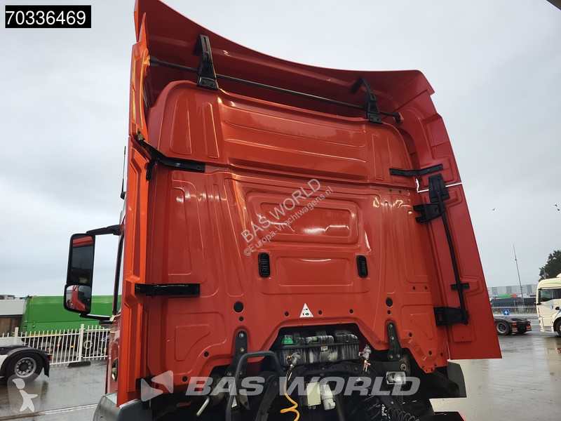 Mercedes 1840 4X2 StreamSpace Retarder tractor...