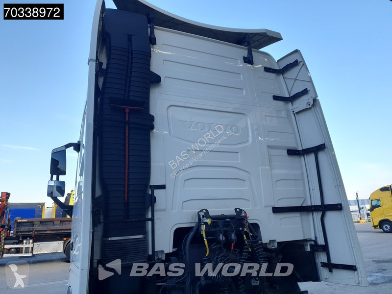 Tahač Volvo 500 4X2 XL 2x Tanks ACC