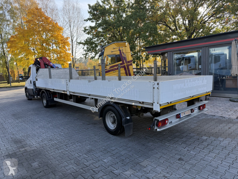 Tratores Iveco Daily 70-180 Kran HMF 710 +...