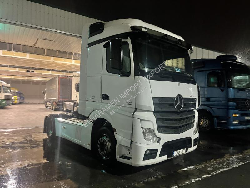 Traktor Mercedes 1845