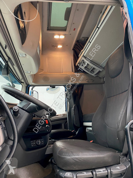 Traktor DAF 530 Super Space Cab
