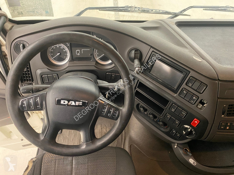 Traktor DAF 460 Super Space Cab