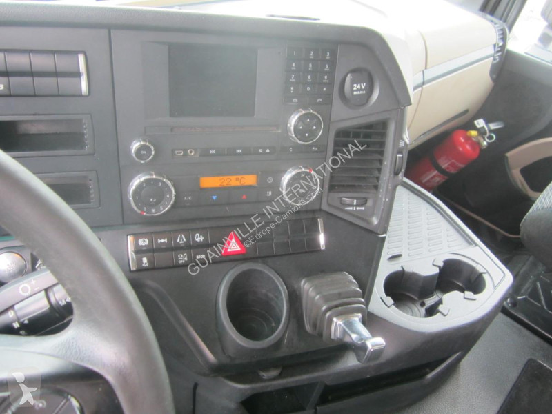 Traktor Mercedes 1845