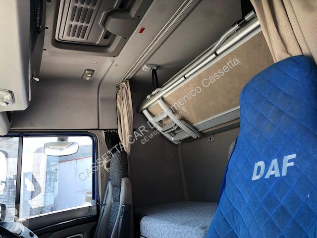 Traktor DAF TRATTORE STRADALE 105/460 IMPIANTO...