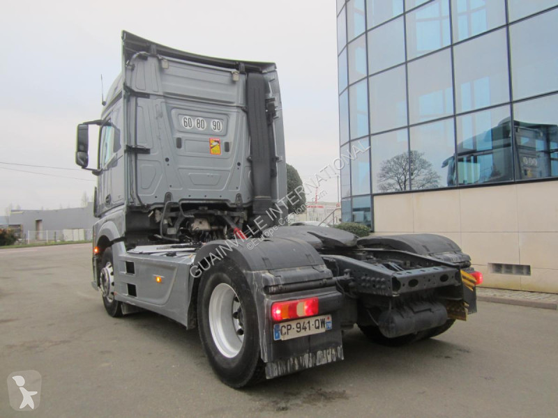 Traktor Mercedes 1845
