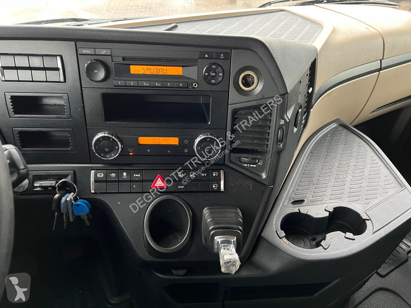 Traktor Mercedes 1845 BigSpace