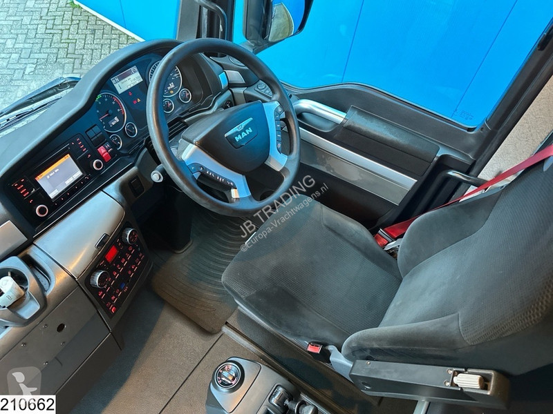 Traktor MAN 24 440 6x2, EURO 6, RHD, ADR,...