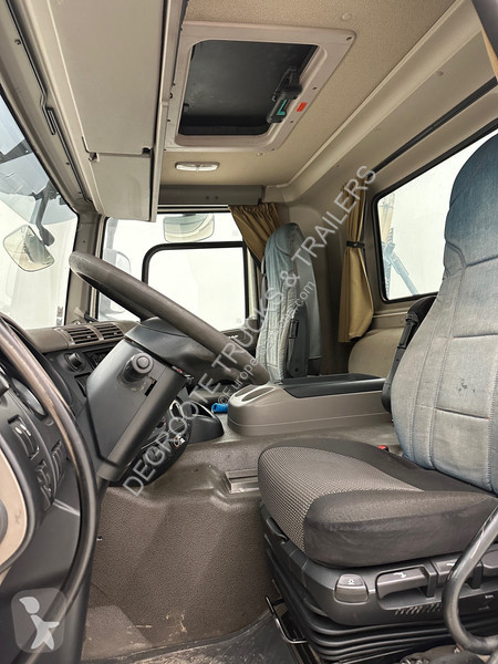 Tracteur DAF 410