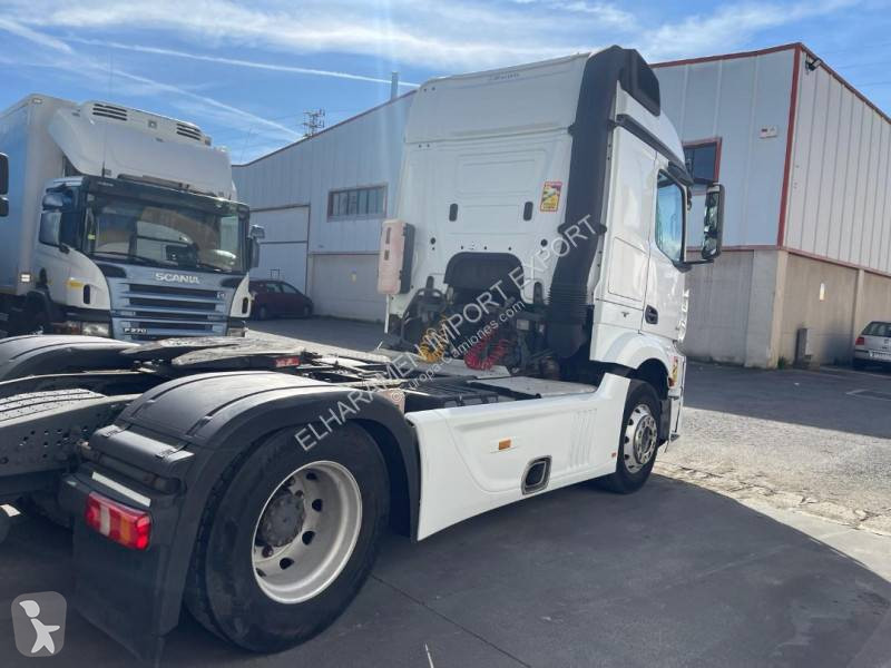 Traktor Mercedes