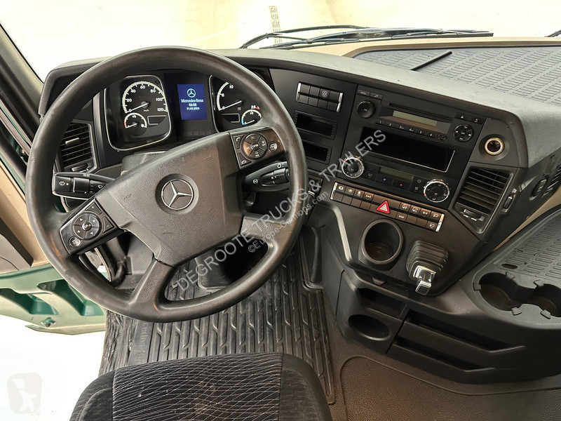 Traktor Mercedes 1845 BigSpace