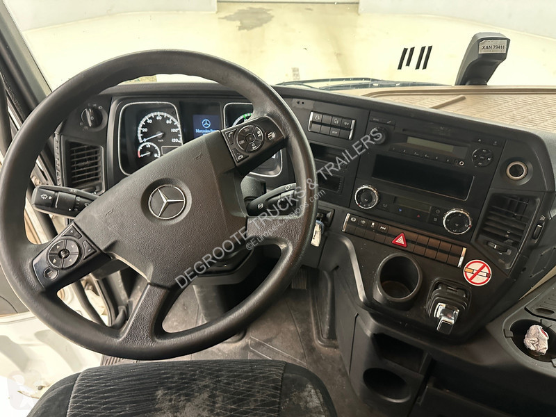 Traktor Mercedes 1842