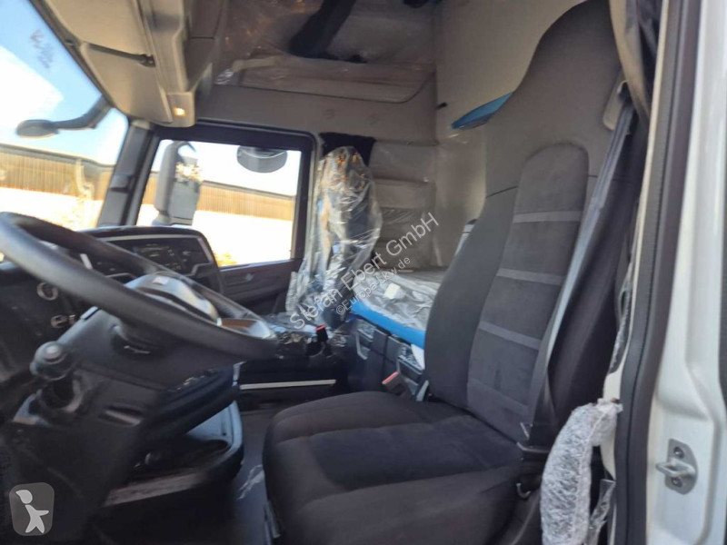 Traktor Iveco AS440X49T/P ON 4x4 HI-TRACTION...