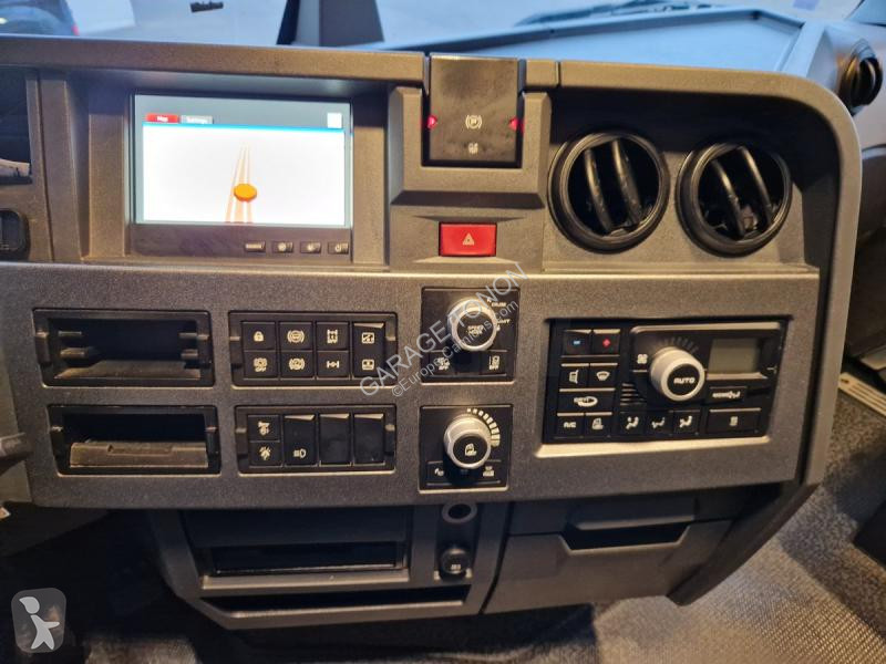 Traktor Renault 520 T-Series