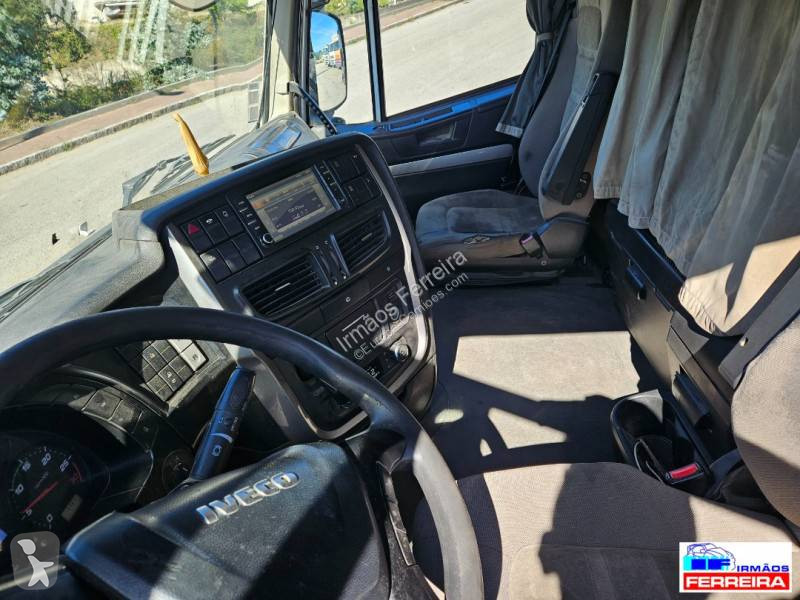 Traktor Iveco