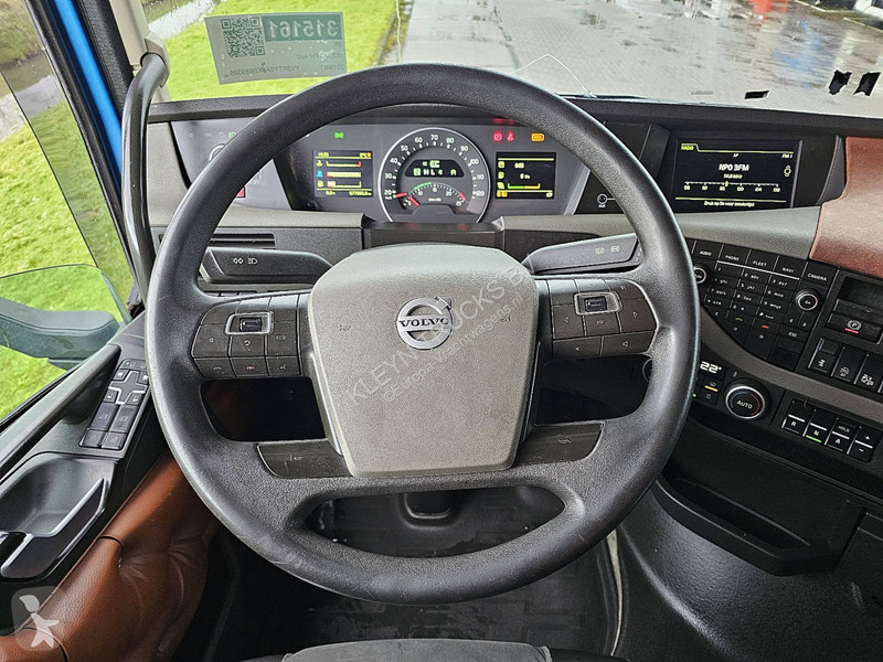 Tractor Volvo FH  PTO SKIRTS VEB+
