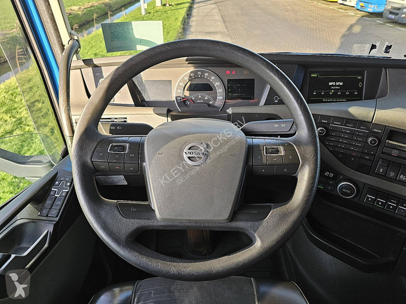 Tractor Volvo FH  PTO SKIRTS VEB+