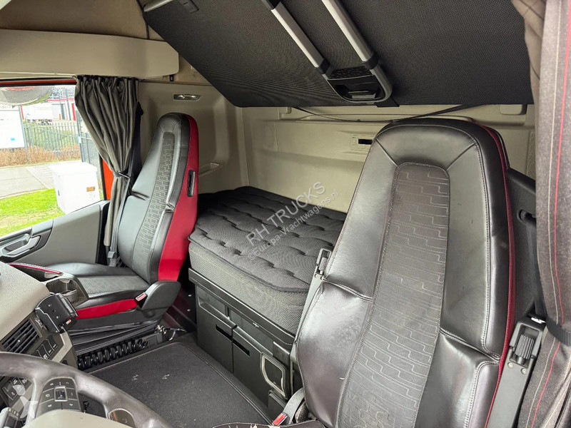 Trekker Volvo FH 460 4X2 EURO 6 PARK COOL TÜV...