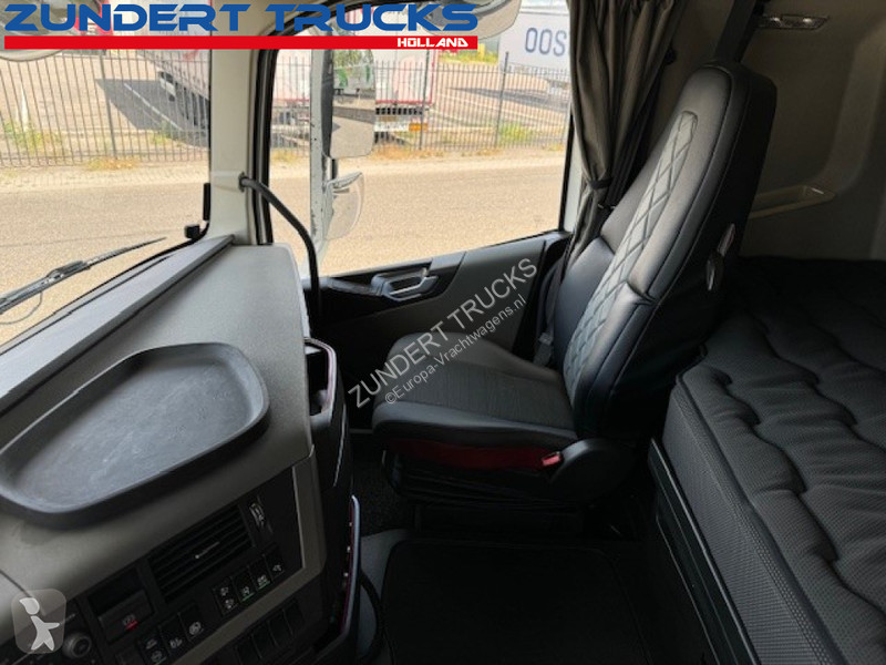 Traktor Volvo 500 GLOBETROTTER