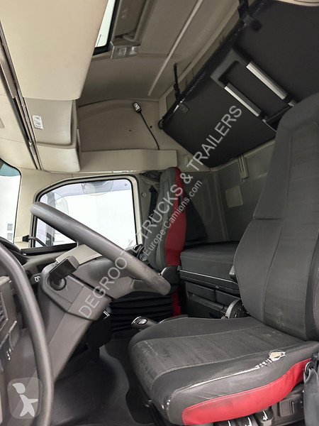 Traktor Volvo FH  Globetrotter - ADR