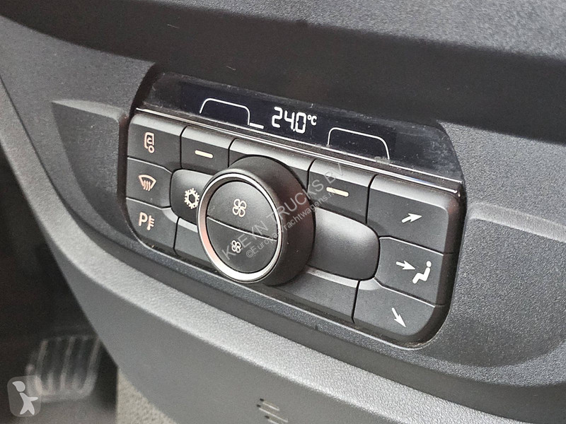 Tahač DAF 480 SPACECAB LED