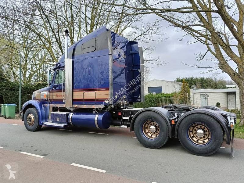 Traktor Freightliner 500 hp caterpillar truck...