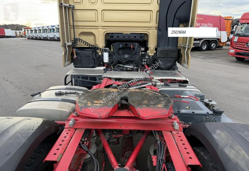 Traktor DAF XF530