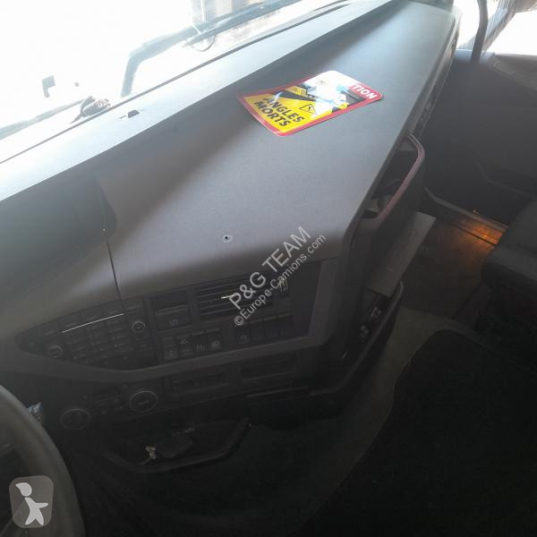Traktor Volvo 500