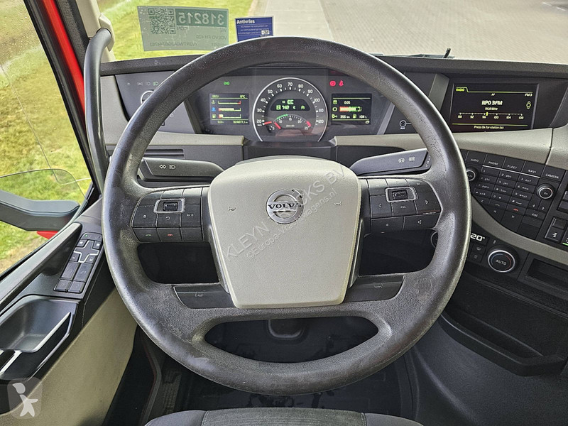 Traktor Volvo 420 LOWROOF VEB+