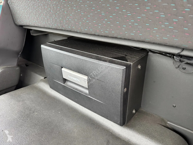Trekker Volvo FM 370 4X2 EURO 6 SKIRTS TÜV TILL...